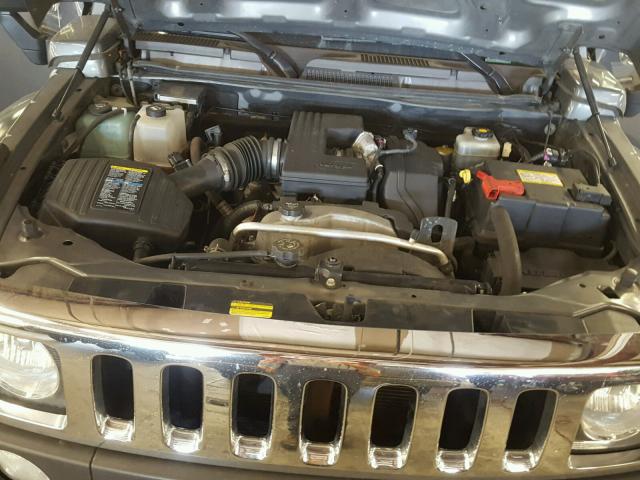 5GTEN13E698137391 - 2009 HUMMER H3 GRAY photo 7