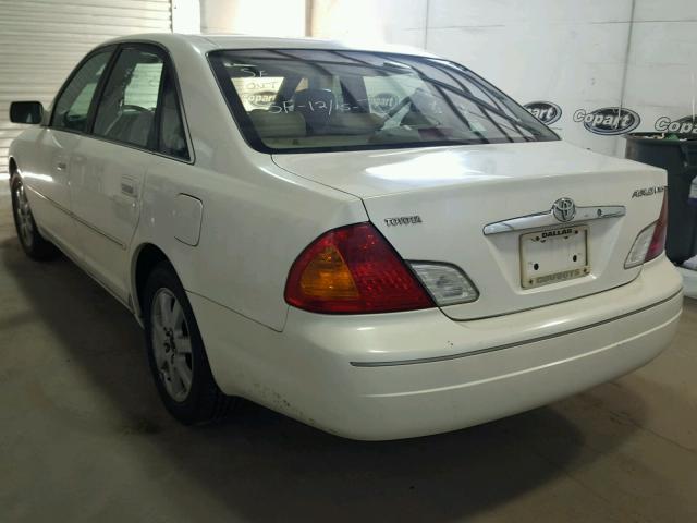 4T1BF28B2YU061083 - 2000 TOYOTA AVALON XL WHITE photo 3