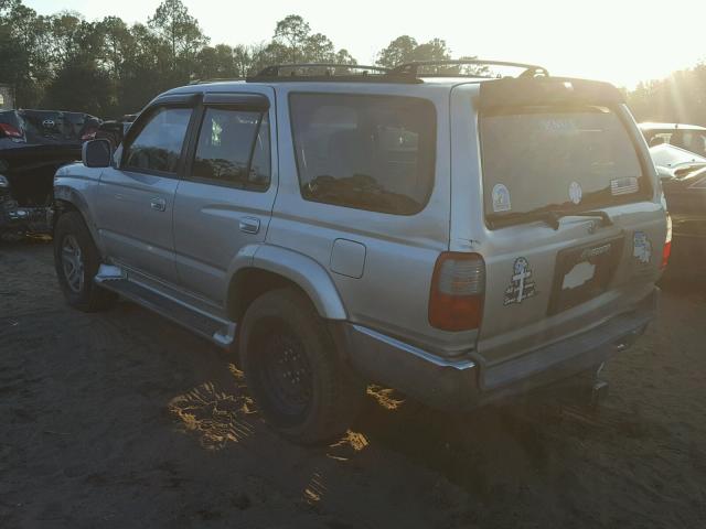 JT3GN86R810206371 - 2001 TOYOTA 4RUNNER SR SILVER photo 3