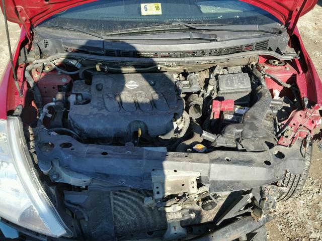 3N1BC11E19L477958 - 2009 NISSAN VERSA S RED photo 7