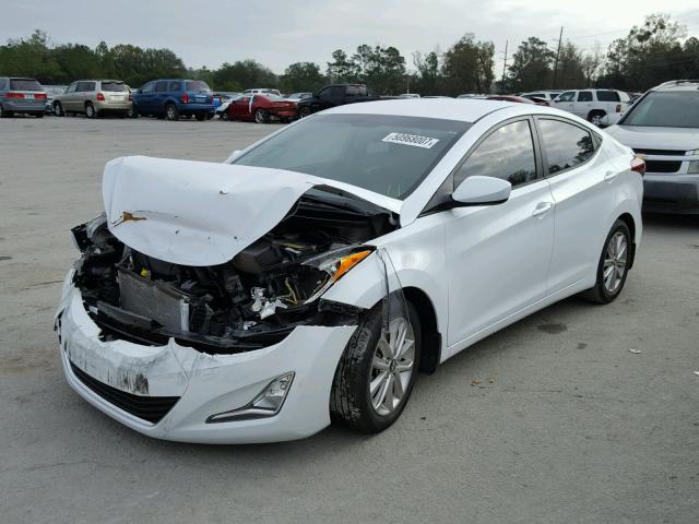 5NPDH4AE7FH556930 - 2015 HYUNDAI ELANTRA SE WHITE photo 2