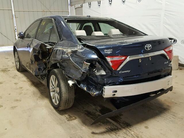 4T1BF1FK0HU766221 - 2017 TOYOTA CAMRY LE BLUE photo 3