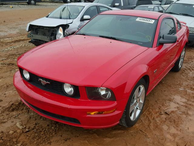 1ZVFT82H965264703 - 2006 FORD MUSTANG GT RED photo 2