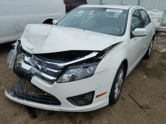 3FAHP0HA9CR107036 - 2012 FORD FUSION SE WHITE photo 2