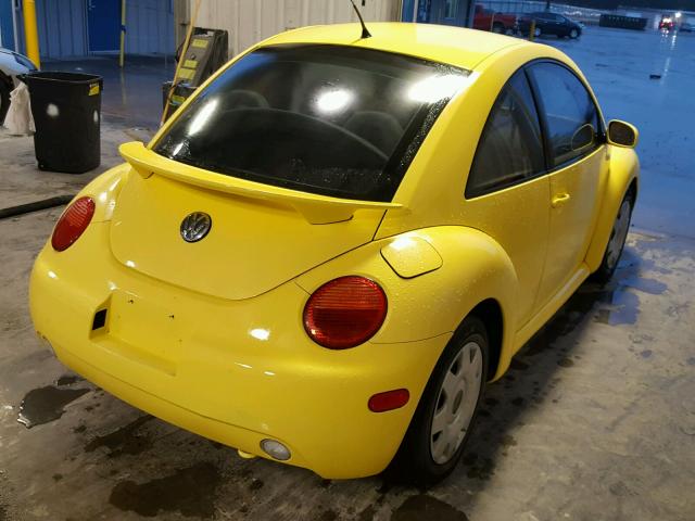 3VWBS21C91M419919 - 2001 VOLKSWAGEN NEW BEETLE YELLOW photo 4