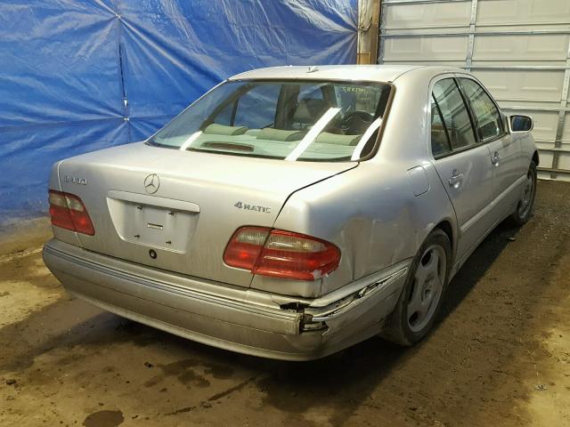 WDBJF83J3YX032075 - 2000 MERCEDES-BENZ E 430 SILVER photo 4