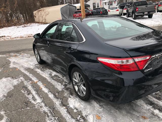 4T1BF1FK4HU391319 - 2017 TOYOTA CAMRY LE 黑色 照片 3