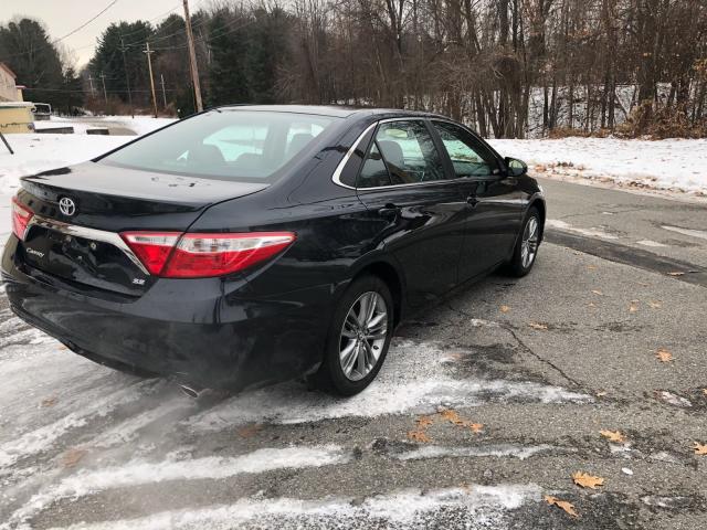 4T1BF1FK4HU391319 - 2017 TOYOTA CAMRY LE 黑色 照片 4