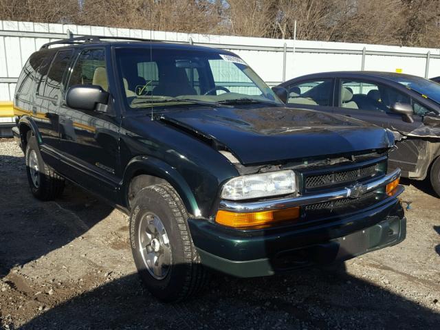 1GNDT13W82K234061 - 2002 CHEVROLET BLAZER GREEN photo 1