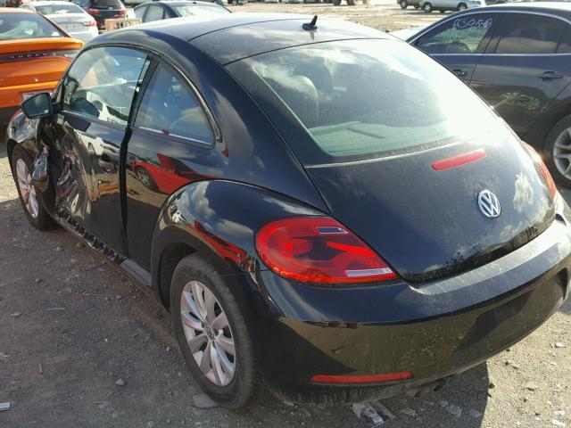 3VWF17AT2FM642134 - 2015 VOLKSWAGEN BEETLE 1.8 BLACK photo 3