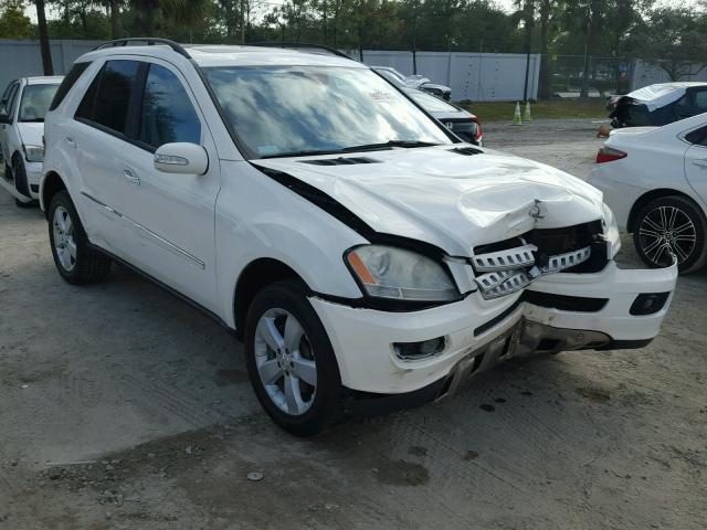 4JGBB75E96A049115 - 2006 MERCEDES-BENZ ML 500 WHITE photo 1