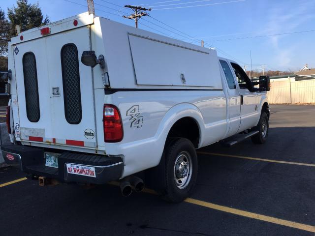 1FT8X3BTXBEB35564 - 2011 FORD F350 SUPER WHITE photo 4