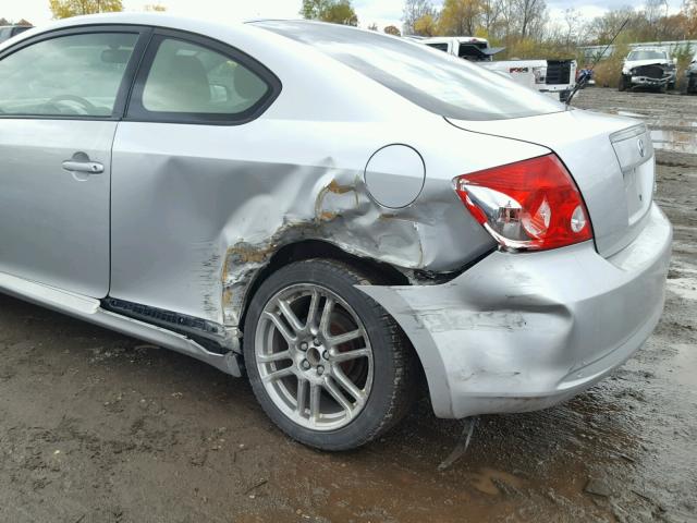 JTKDE177X60104069 - 2006 TOYOTA SCION TC 银色 照片 9