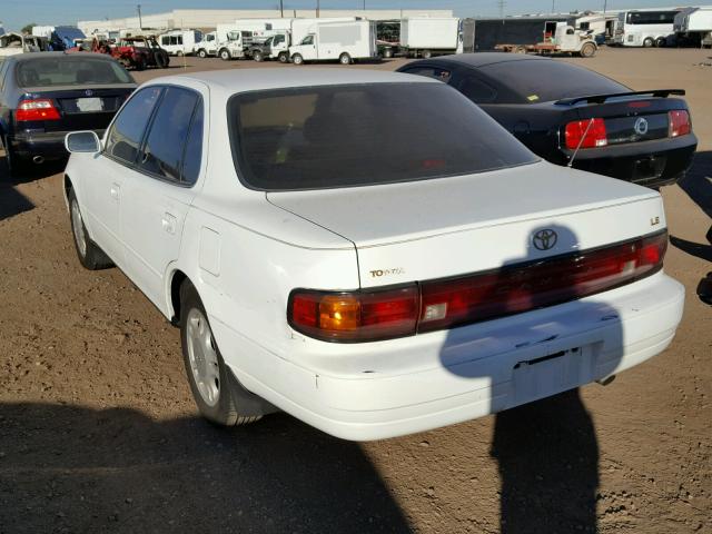 4T1SK12E7NU020582 - 1992 TOYOTA CAMRY LE თეთრი ფოტო 3
