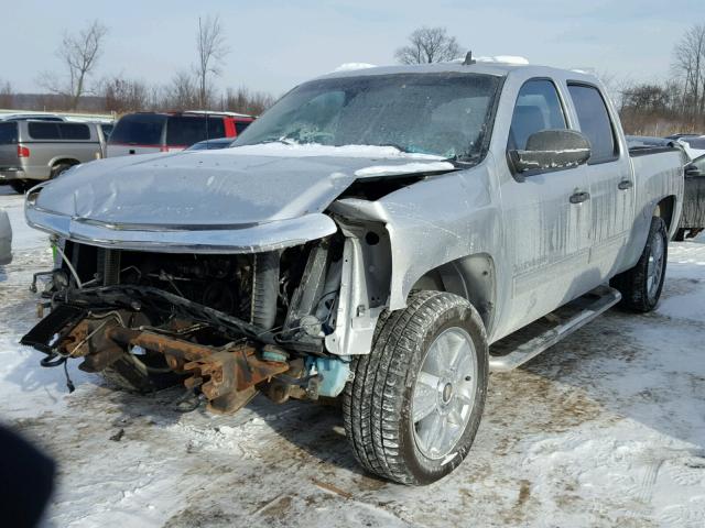 3GCPKSE72DG211146 - 2013 CHEVROLET SILVERADO SILVER photo 2