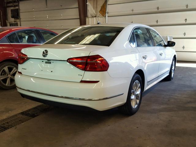 1VWAT7A32GC028742 - 2016 VOLKSWAGEN PASSAT S أبيض صورة 4