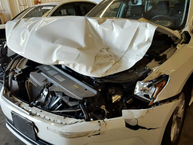 1VWAT7A32GC028742 - 2016 VOLKSWAGEN PASSAT S أبيض صورة 9