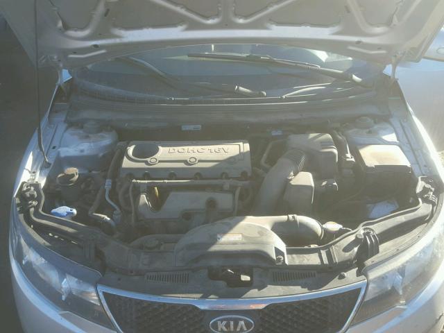 KNAFU4A23A5062032 - 2010 KIA FORTE EX GRAY photo 7