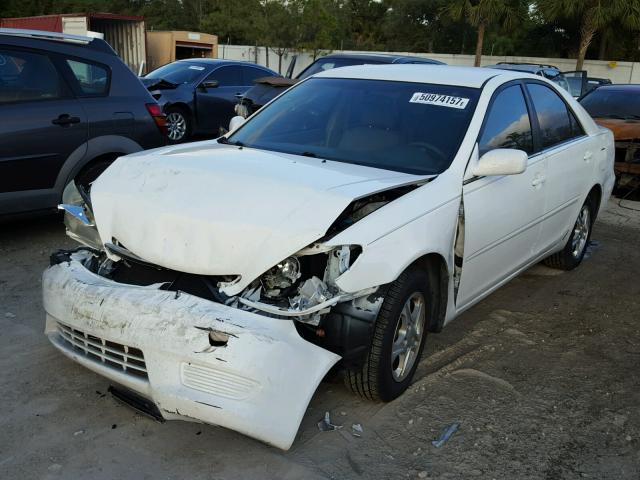 4T1BE32K05U567508 - 2005 TOYOTA CAMRY LE WHITE photo 2