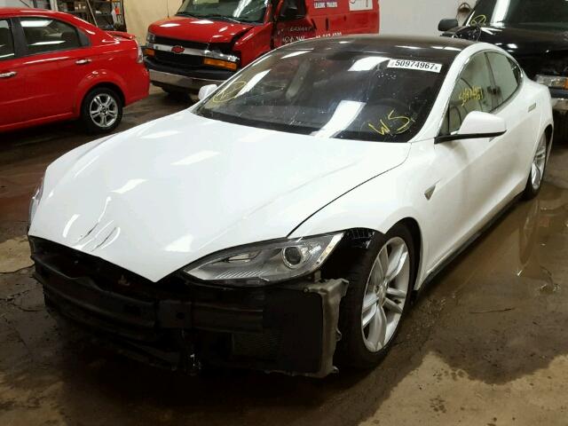 5YJSA1CPXDFP26198 - 2013 TESLA MODEL S WHITE photo 2