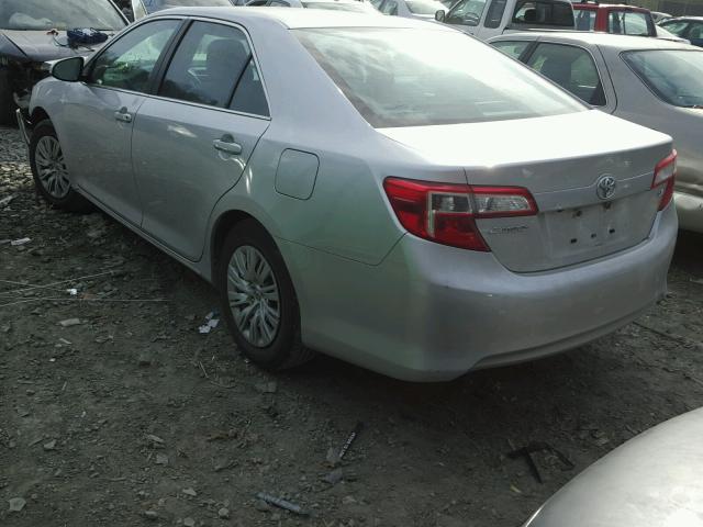 4T4BF1FK3ER424893 - 2014 TOYOTA CAMRY L SILVER photo 3
