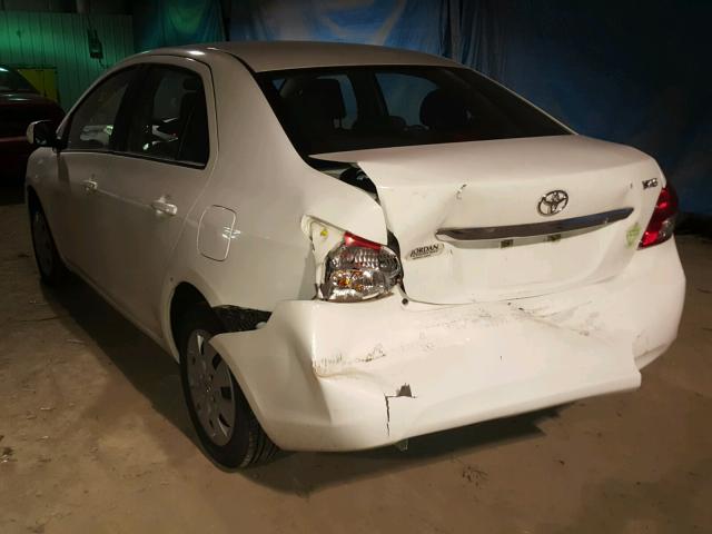 JTDBT4K33CL014508 - 2012 TOYOTA YARIS WHITE photo 3