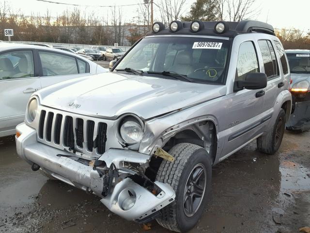 1J4GL38KX4W109964 - 2004 JEEP LIBERTY RE SILVER photo 2