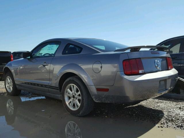 1ZVFT80N565210761 - 2006 FORD MUSTANG GRAY photo 3