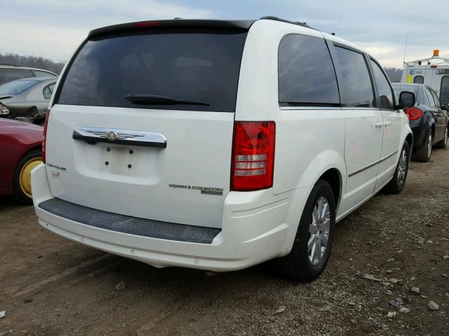 2A4RR5D13AR127873 - 2010 CHRYSLER TOWN & COU WHITE photo 4