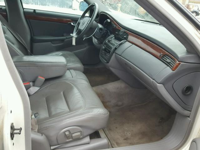 1G6KD54Y13U186397 - 2003 CADILLAC DEVILLE WHITE photo 5