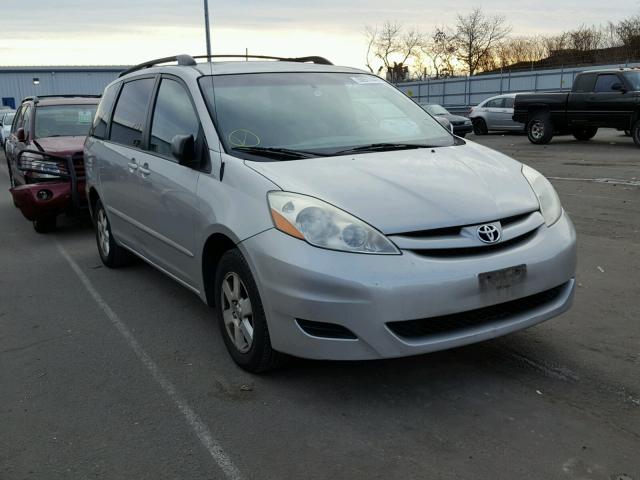 5TDZK23C27S063210 - 2007 TOYOTA SIENNA CE GRAY photo 1