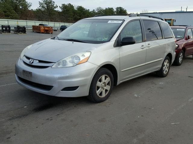 5TDZK23C27S063210 - 2007 TOYOTA SIENNA CE GRAY photo 2