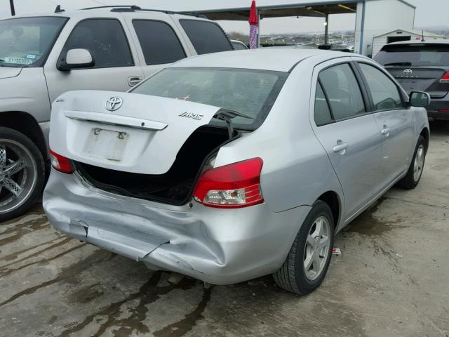 JTDBT923571085675 - 2007 TOYOTA YARIS SILVER photo 4