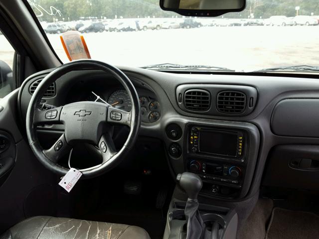 1GNDS13S642101981 - 2004 CHEVROLET TRAILBLAZE GRAY photo 9