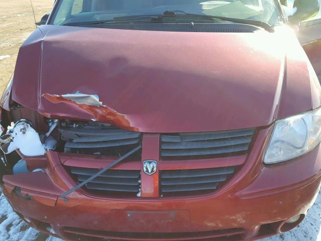 2D4GP44L97R217149 - 2007 DODGE GRAND CARA RED photo 7