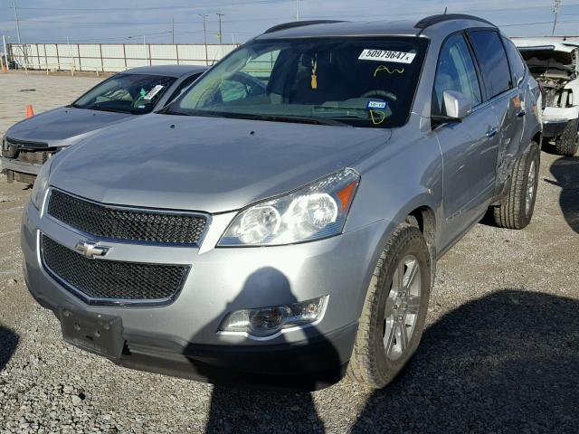 1GNER23D19S111848 - 2009 CHEVROLET TRAVERSE L SILVER photo 2