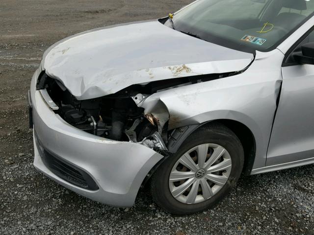 3VW1K7AJ3EM285826 - 2014 VOLKSWAGEN JETTA BASE SILVER photo 9