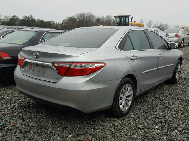 4T1BF1FK5FU480815 - 2015 TOYOTA CAMRY LE GRAY photo 4