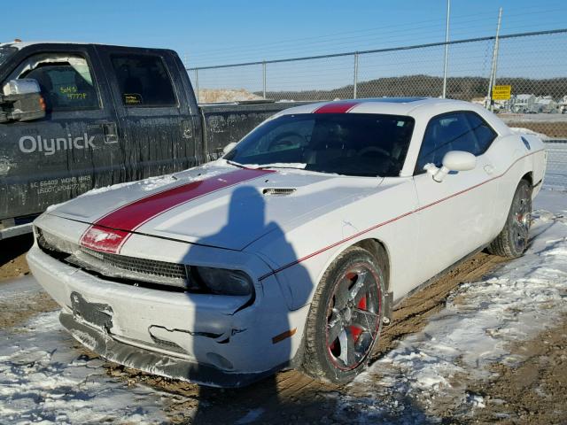 2C3CDYAG6DH500567 - 2013 DODGE CHALLENGER WHITE photo 2