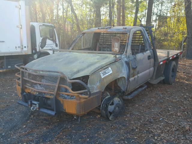 1GBJK34134E188299 - 2004 CHEVROLET SILVERADO BURN photo 2