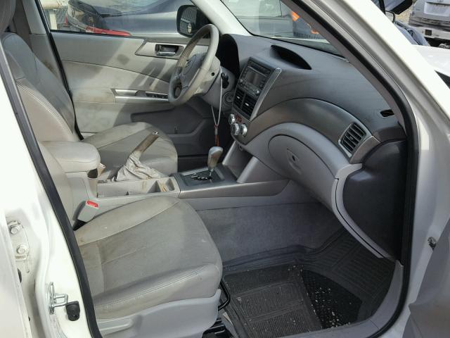 JF2SH6DCXAH762829 - 2010 SUBARU FORESTER 2 WHITE photo 5