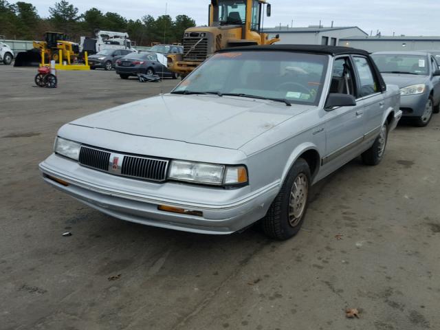 1G3AG55N3P6366401 - 1993 OLDSMOBILE CUTLASS CI GRAY photo 2