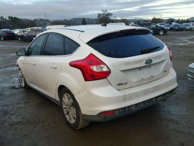 1FAHP3M27CL258150 - 2012 FORD FOCUS SEL WHITE photo 3