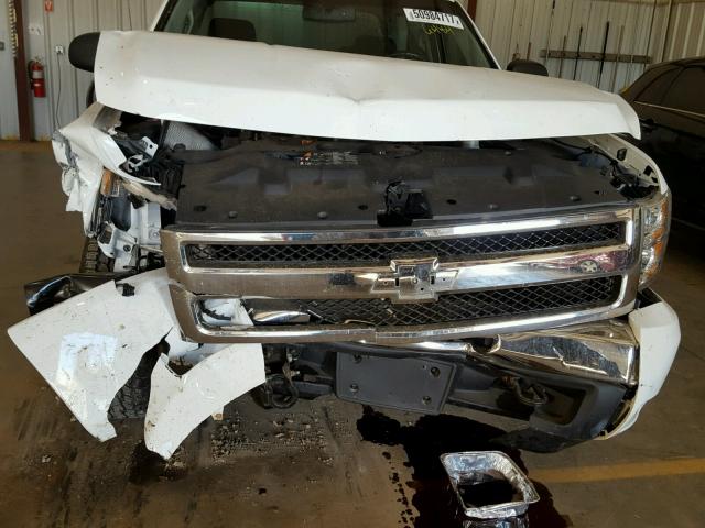 3GCPKSE3XBG376484 - 2011 CHEVROLET SILVERADO WHITE photo 9