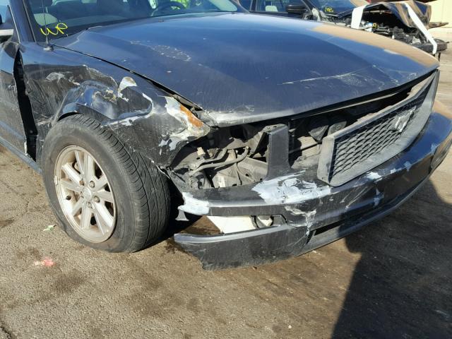 1ZVHT80NX85108173 - 2008 FORD MUSTANG GRAY photo 9