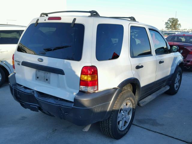 1FMYU93185KA45713 - 2005 FORD ESCAPE XLT WHITE photo 4