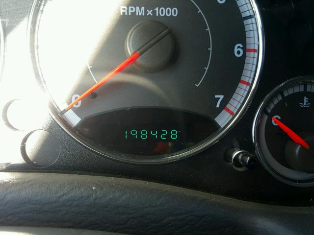 1J4GL58K45W723390 - 2005 JEEP LIBERTY LI SILVER photo 8