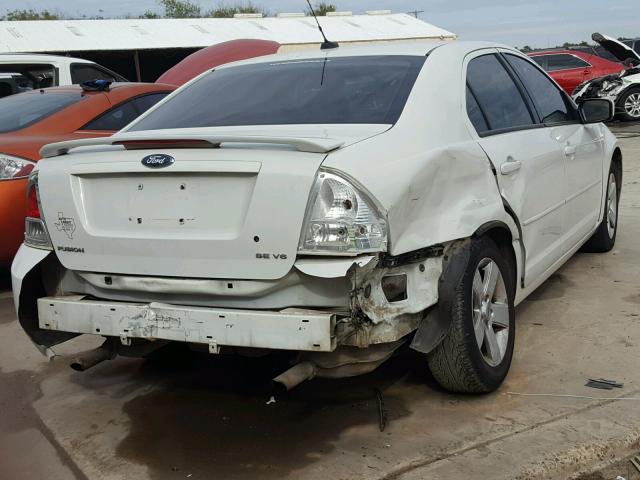 3FAHP07188R251007 - 2008 FORD FUSION SE WHITE photo 4