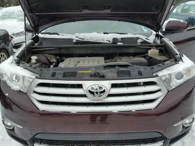 5TDBK3EH6DS202668 - 2013 TOYOTA HIGHLANDER BURGUNDY photo 7