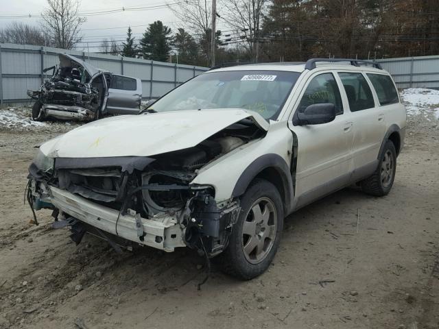 YV1SZ59H831103406 - 2003 VOLVO XC70 WHITE photo 2